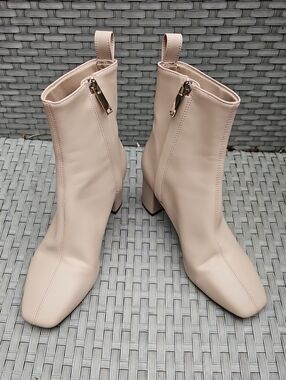 H&M Dark Beige Khaki Ankle Boots with Side Zips Size 37= USA  Size 6.5-7